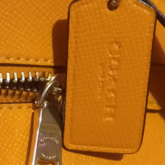 Coach women's bag - Picture 2 of 3